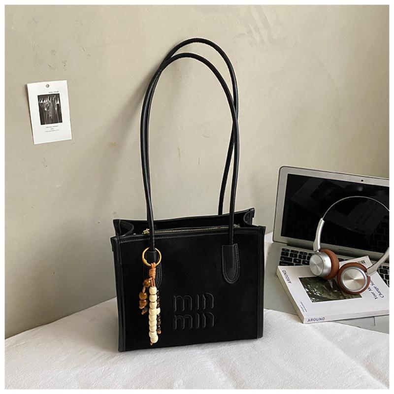 Autumn new simple handbag women s niche bucket bag high value shoulder bag daily commute messenger bag