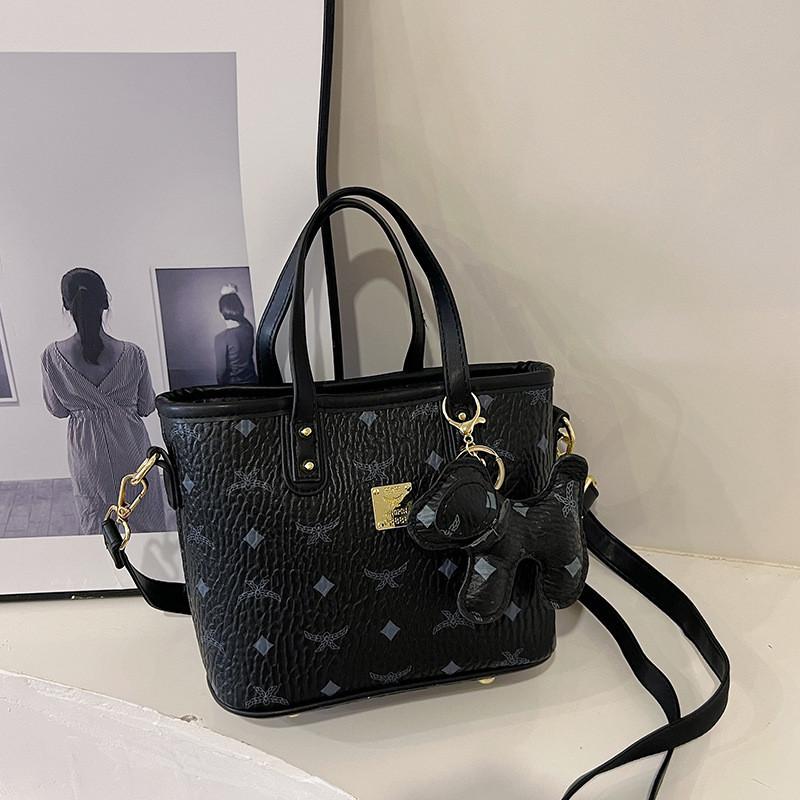 Fashionable New Style Street Trend Pu Material Dumpling Bag Shoulder Bag Black Color