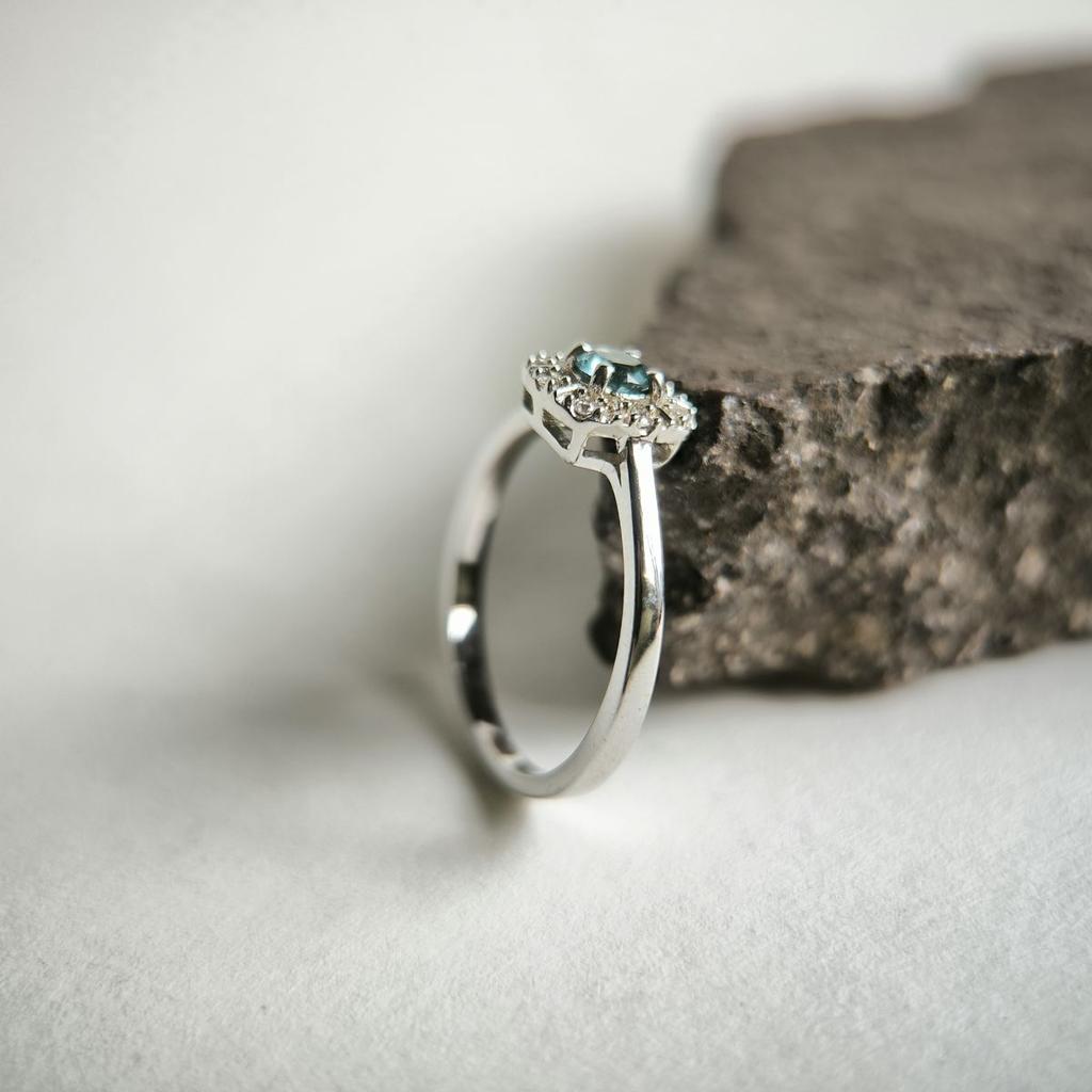 Silver Ring with London Blue Topaz 0.333ct, Item Weight 2.21 Gr (2187639)