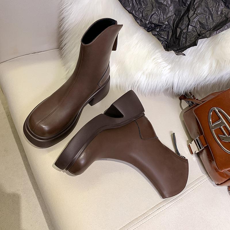 Autumn and winter new thick-soled Martin boots women's leather short boots high-heeled V-mouth small women's height-increasing and thin boots