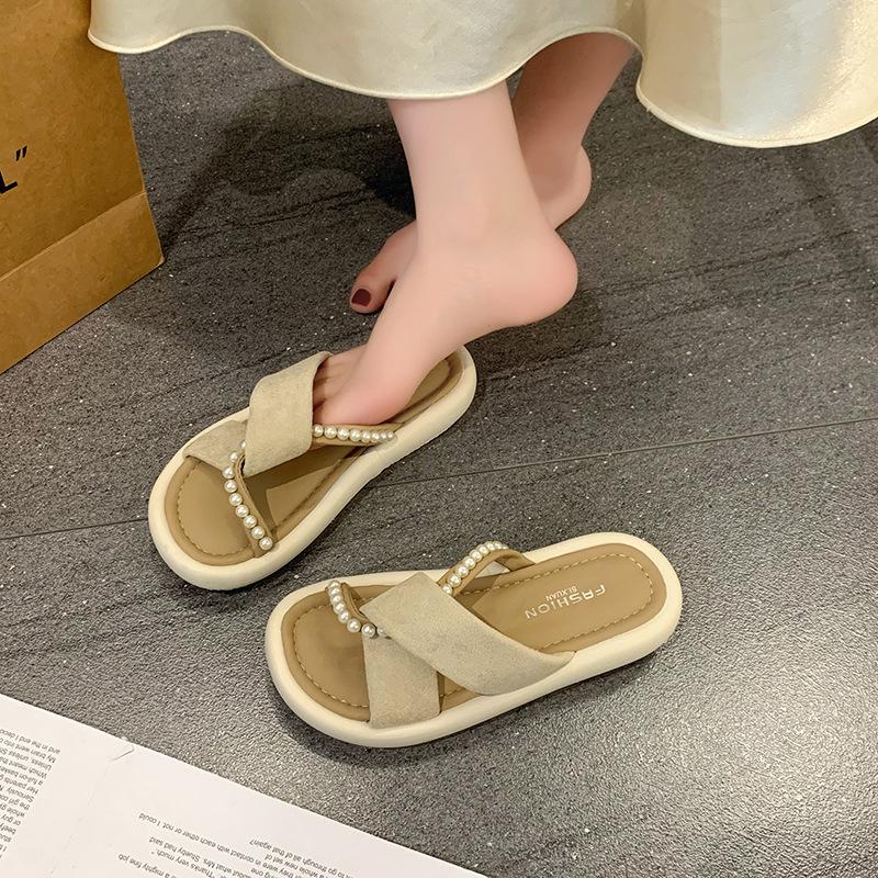 National style slippers women's summer wear super fire thick bottom 2025 new fashion beautiful not tired feet with skirt cool slippers
