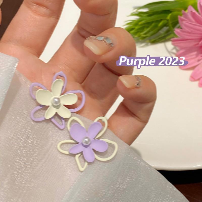 Trendy Korean Girlish Spring Flower Earrings: Versatile, Niche Design for Women