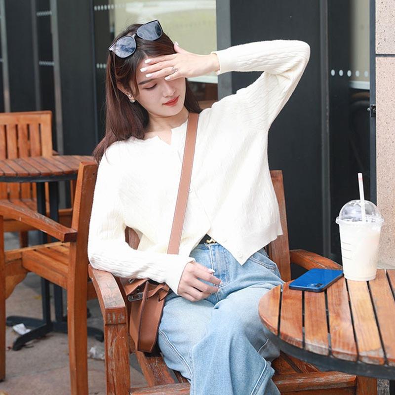 Long-sleeved Twist Sweater with a Half-open Crewneck Base Layer, a Women's Loose Top, a Knitted Sweater, a Cardigan Jacket