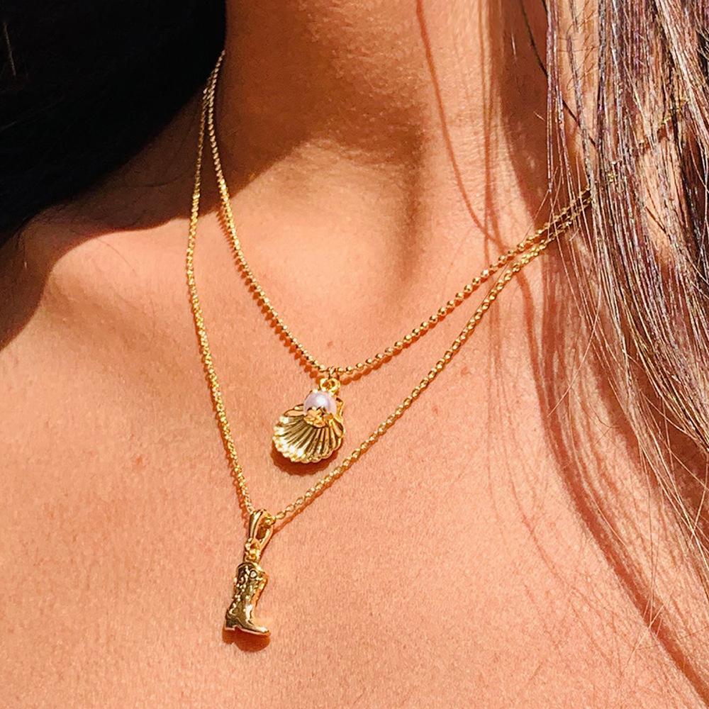 Ethnische Halskette mit Anhänger im Cowboyhut-Stiefel-Stil, Retro-Halskette mit unregelmäßiger Perlenkette für Damen