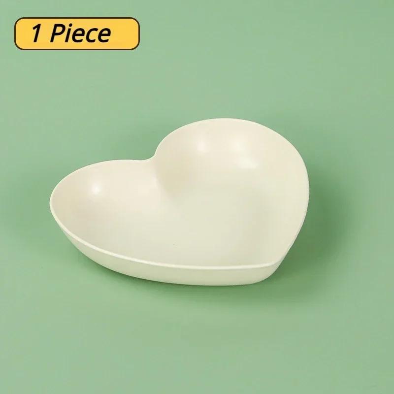 1PCS Love Heart Spit Bone Dish Household Food Grade Plastic Fruit Cake Tray Dining Table Garbage Dessert Plate Kitchen Supplies