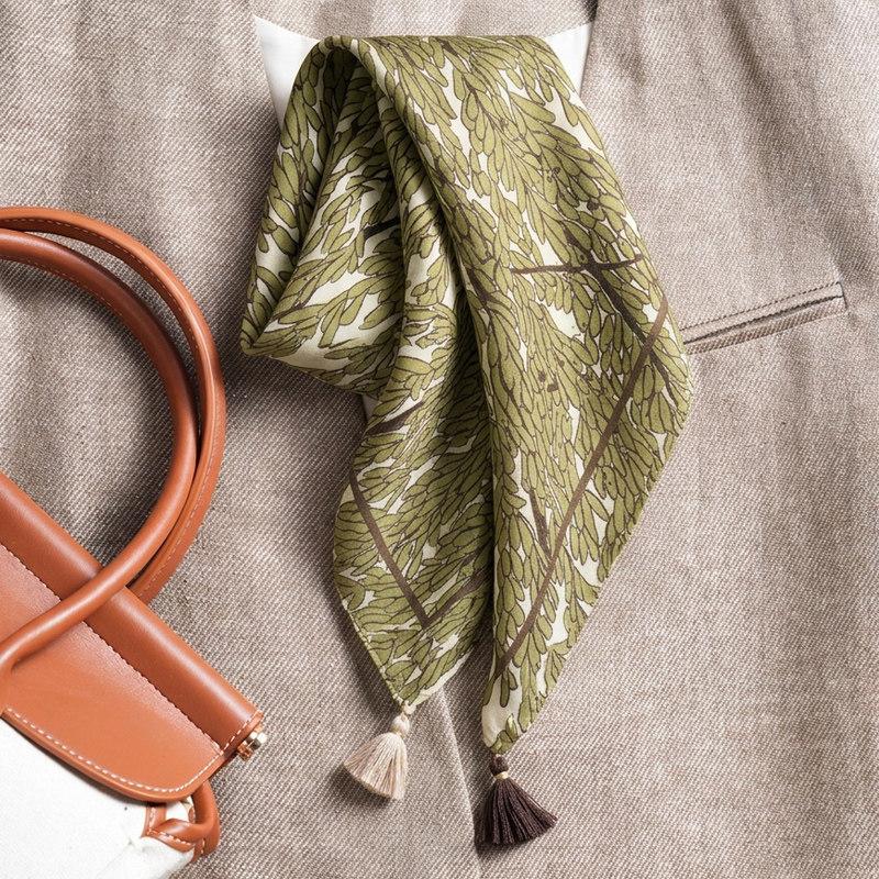 New 71 polka dot small square scarf silk scarf women's Korean velvet double-sided hanging ear neck protection small scarf scarf shawl
