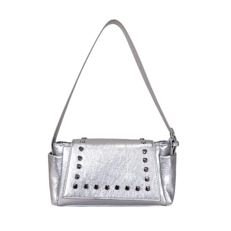 Korean Style Rivet Tote Shoulder Bag: Large Capacity, Versatile, High-End Motorcycle Bag for Women