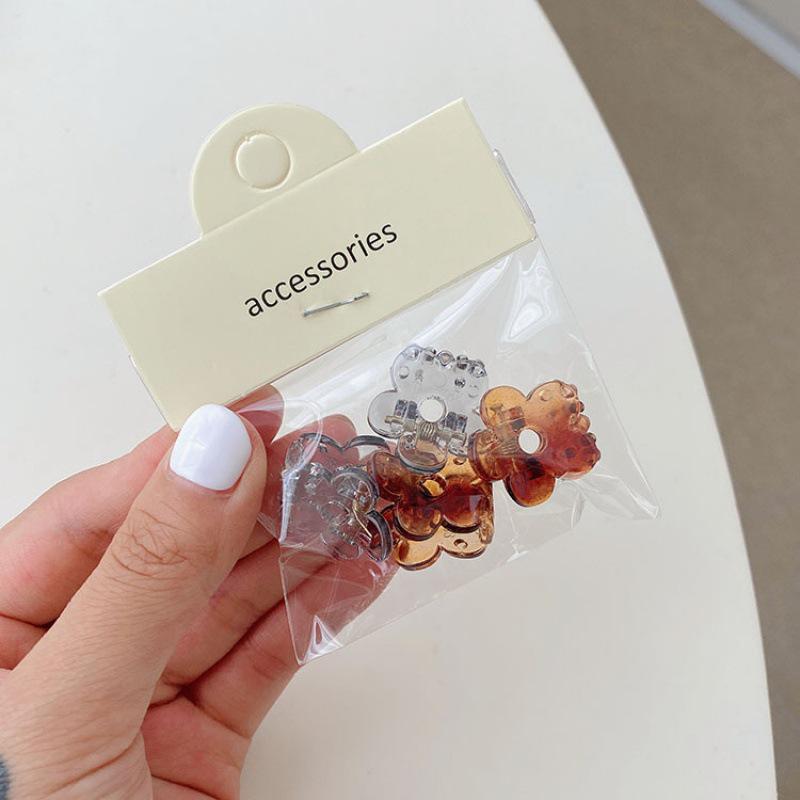 

Exquisite Floral Princess Claw Hair Clip for Bangs and Frizz Control