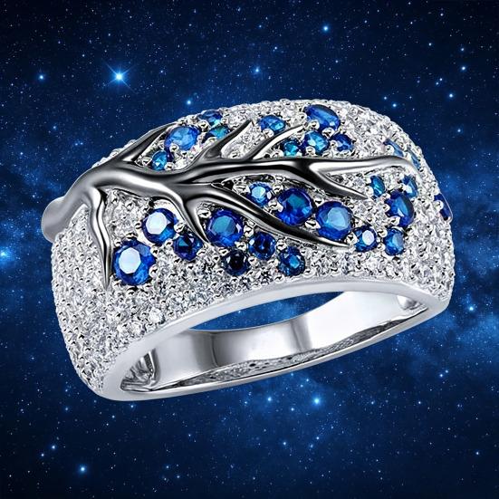 Finger Ring Zinc Alloy Plum Blossom Design Polished Finish Women Ring with Cubic Zirconia Inlaid Jewelry Gift