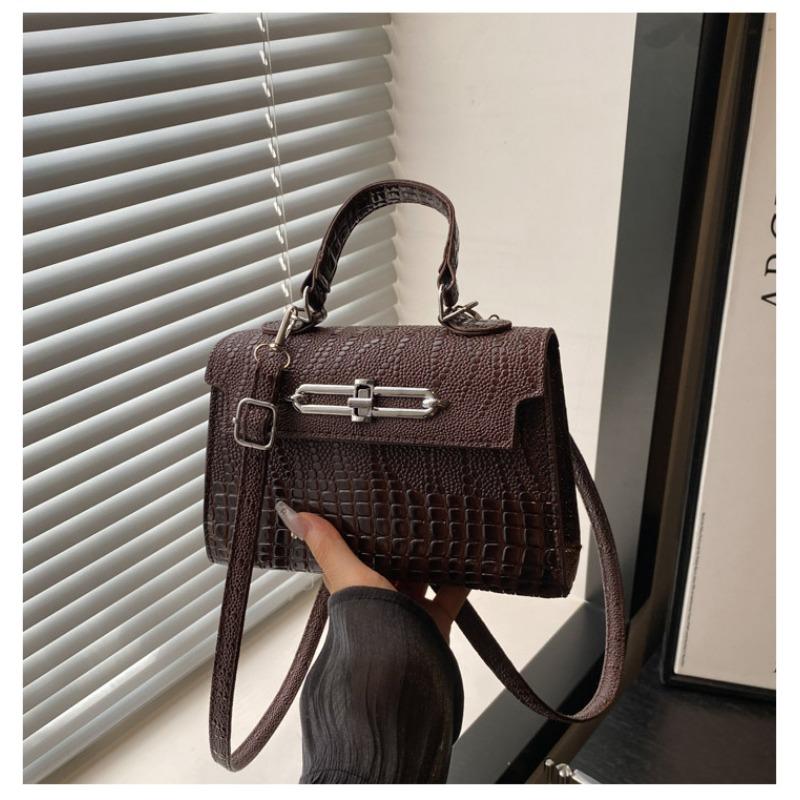 

Handheld women s bag spring new popular fashion versatile stone pattern chain shoulder crossbody small square bag