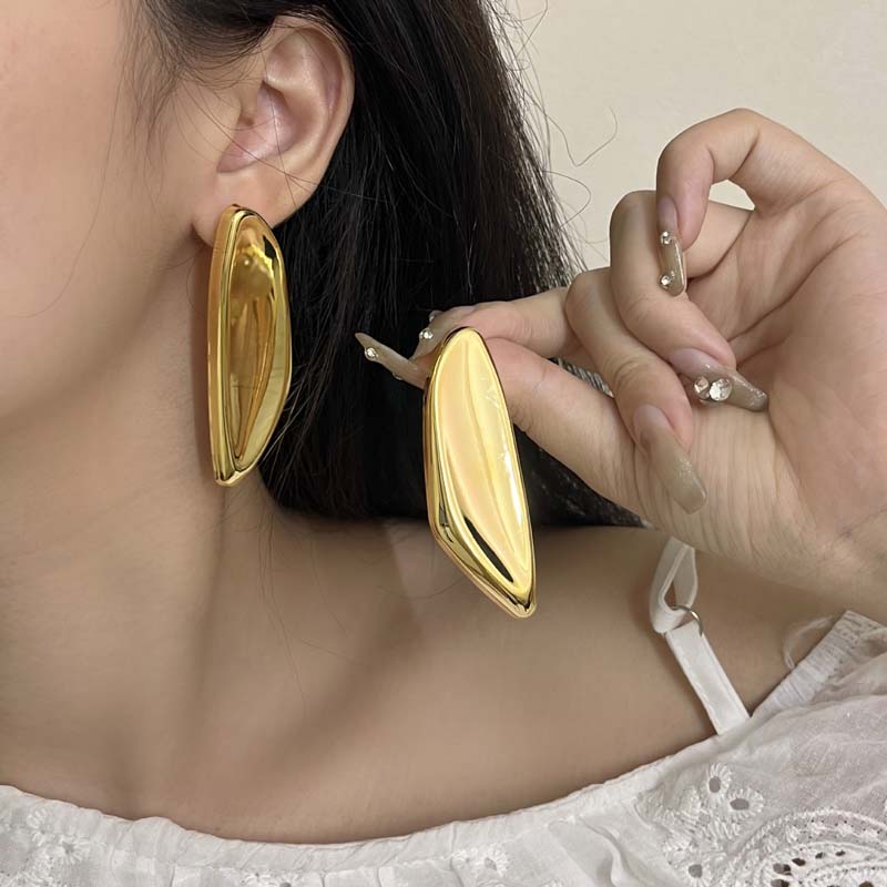 Exaggerated Metal Smooth Irregular Stud Earrings for Women Girls Fashion Gold Color Oval Geometric Chunky Earrings Jewelry