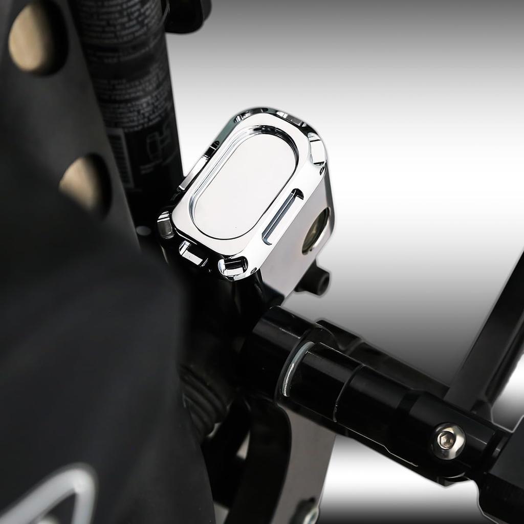 Copertura Pompa Freno Posteriore in Alluminio per Moto Harley 2018-2025 Softail Street Bob Breakout Low Rider Fat Boy (Cromo)