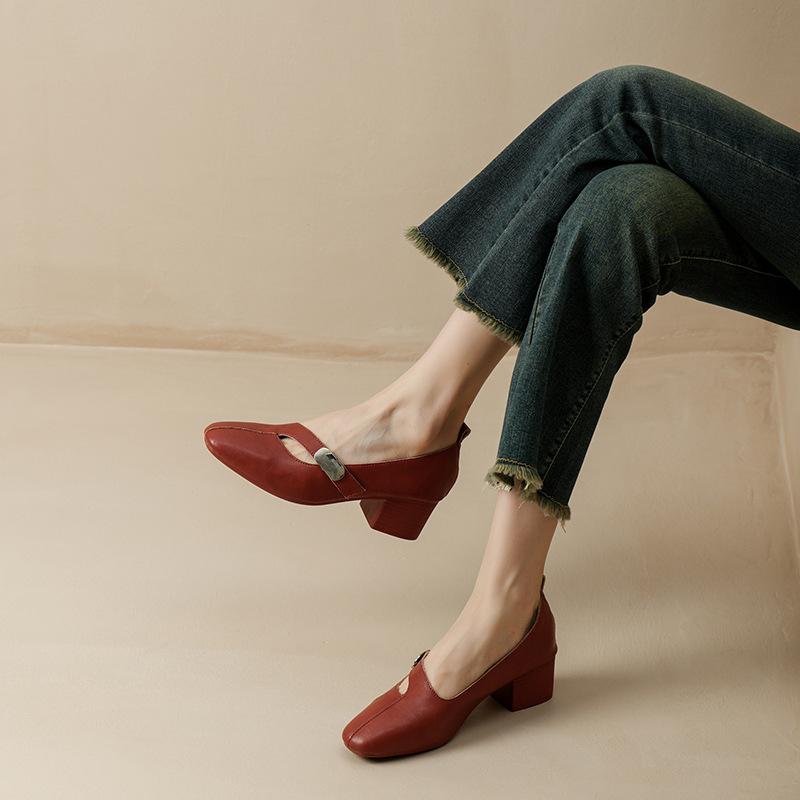 2025 spring new retro fashion shallow mouth temperament trendy fit square heel fashion single shoes square head Mary Jane shoes women