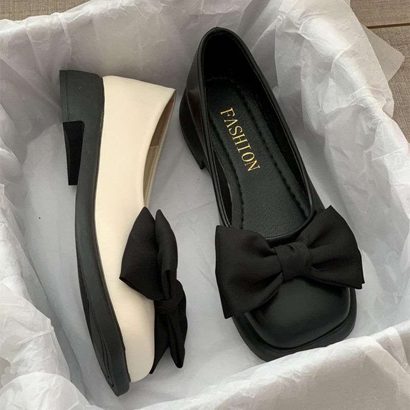 British style small leather shoes girl 2025 new summer retro single shoes Doudou shoes fairy late evening wind Mary Jane shoes