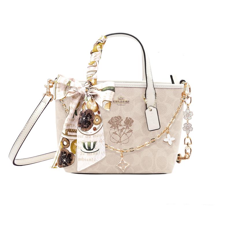 

COACH handbag [Customized bag] City 15 Princess Style Literary Classic Fashion Versatile Coated Canvas Autumn Rose Story Basic Pack (Pack + Dust Bag) білий