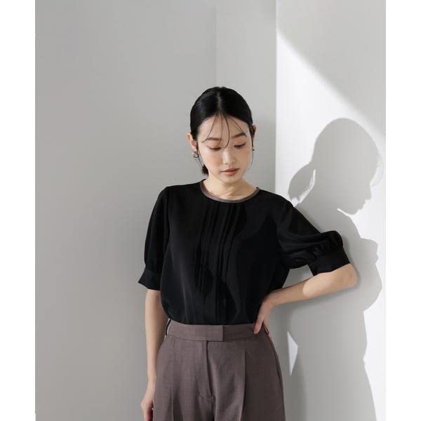 Natural Beauty Basic Pintuck Women's Two-Tone Blouse, Off-White/Beige, 017-3110401