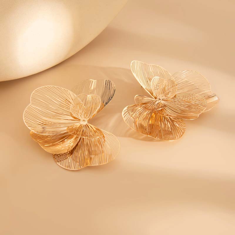 Vintage Gold Color Petal Flower Stud Earrings for Women Trendy Classic Metal Multi Layer Floral Piercing Earrings Jewelry
