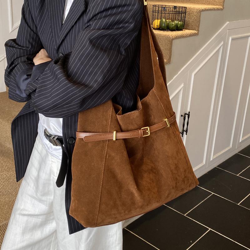 Suede Bag Women's Large Capacity 2025 New Autumn and Winter Versatile Shoulder Bag Matte Retro Commuter Tote Bag