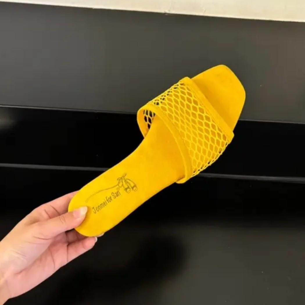 

Мягкая кожа рыболовная сетка поверхность квадратная голова открытый носок сандалии женские лето 2025 новые однословные плоская подошва прохладные шлепанцы для улицы 40