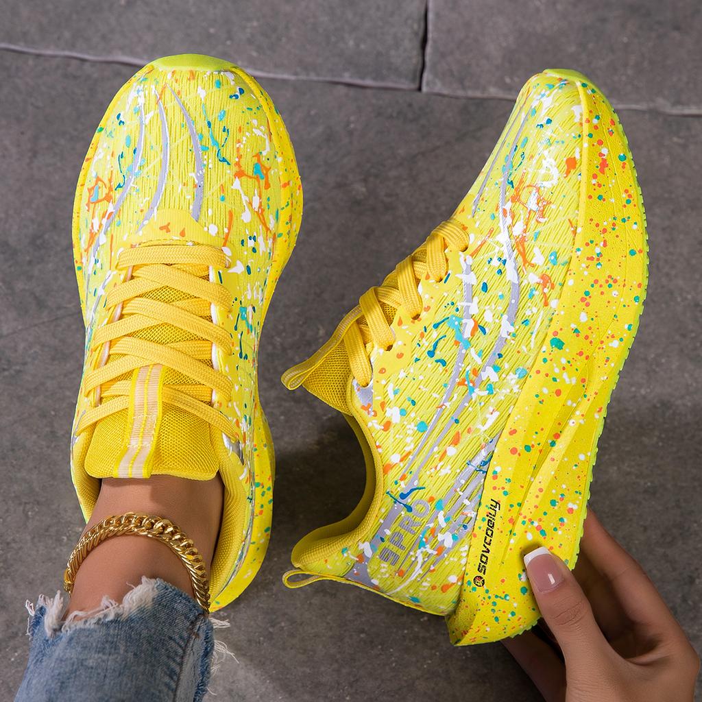Ladies' Casual Versatile Thick Soled Shoes, Lightweight, Comfortable, Breathable, Sports Carbon Plate Couple Shoes, Night Light Fashion Running Shoes