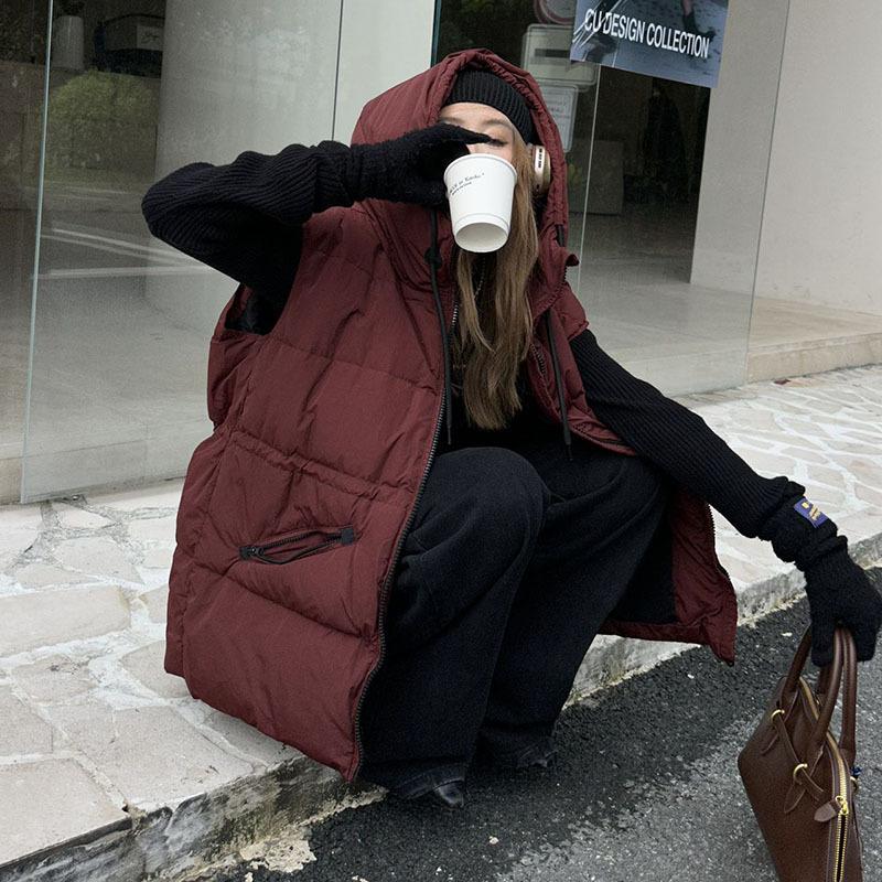 

Трендовый пуховый жилет большого размера женский 2025 осень и зима модный жилет с капюшоном для тепла one size fits all бордовый