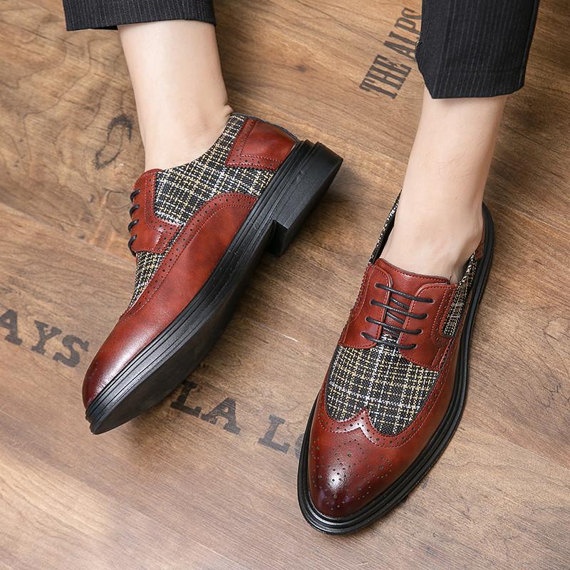 British Style Fashion Mix Color Men Brogue Shoes Casual Pointed Leather Shoes Men Low-Heel Formal Shoes Men Zapatos Cuero Hombre