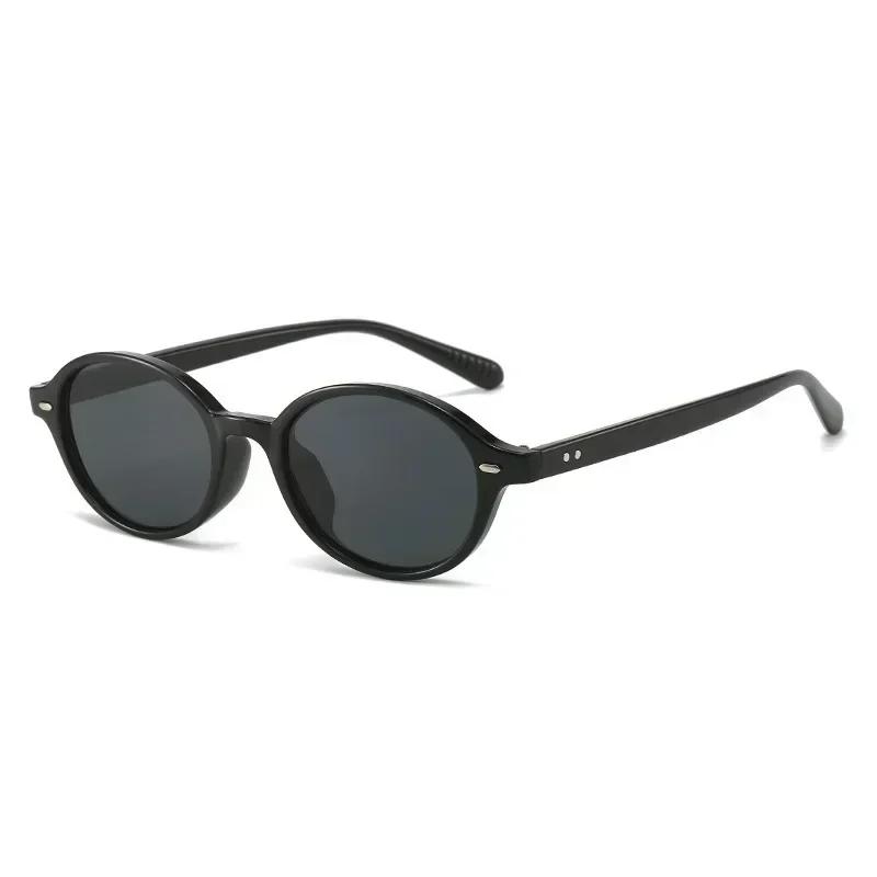 

Vintage Compact Oval Sunglasses Female Male Rivets Shades Stylish Eyewear Luxury Sun Eyeglasses Durable UV400 Women 1PC