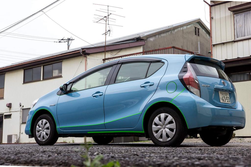 Mukojima Automotive Supplies M'SPORT M'LINES Fluorescent Tape Green Width 10mm