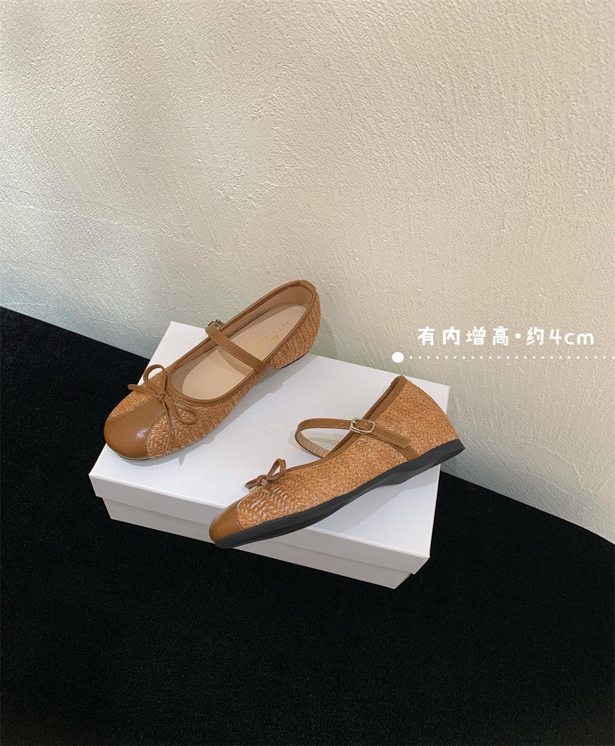 

Korean version of one word with shallow mouth single shoes women s 2025 spring and summer bow breathable net shoes square head fisherman shoes flat 39 хакі