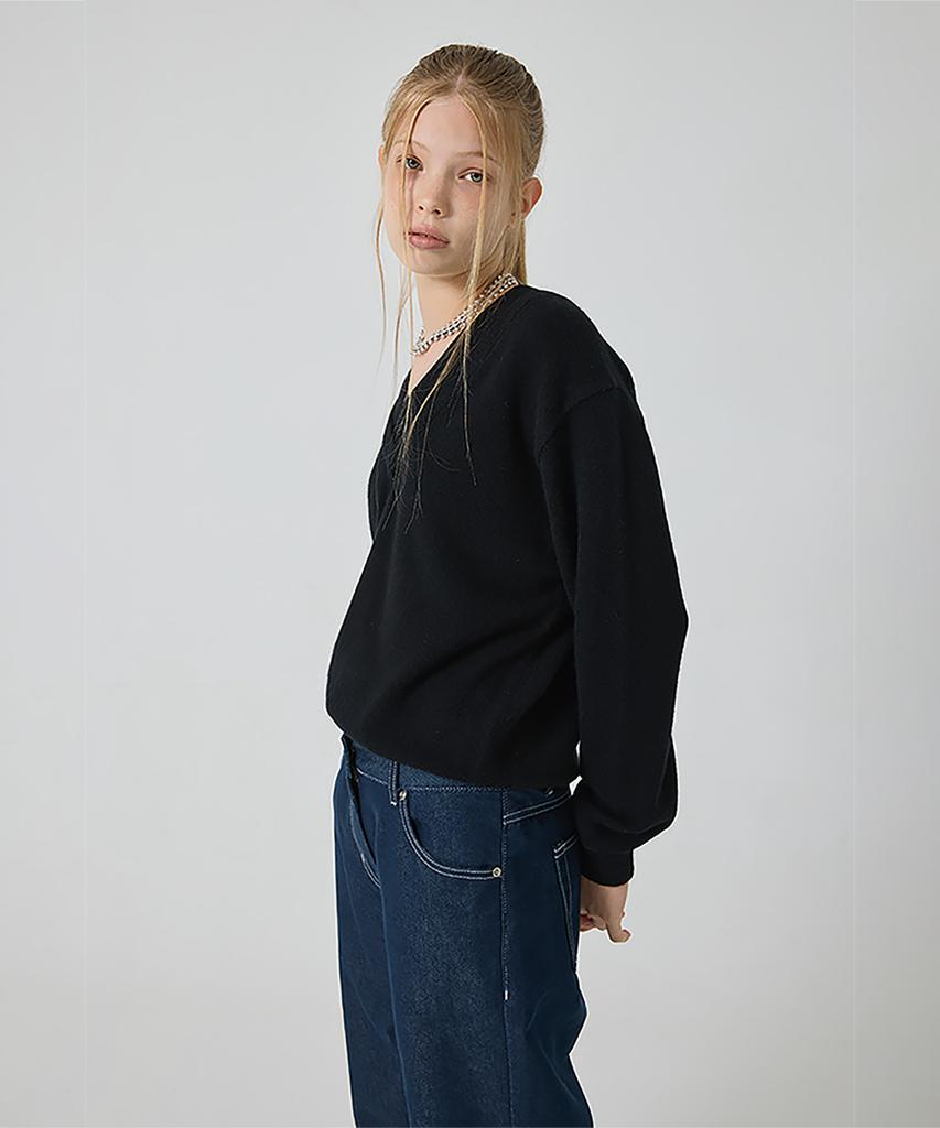 Yusentig Double V-Neck Knit Black Ak5Ap66410