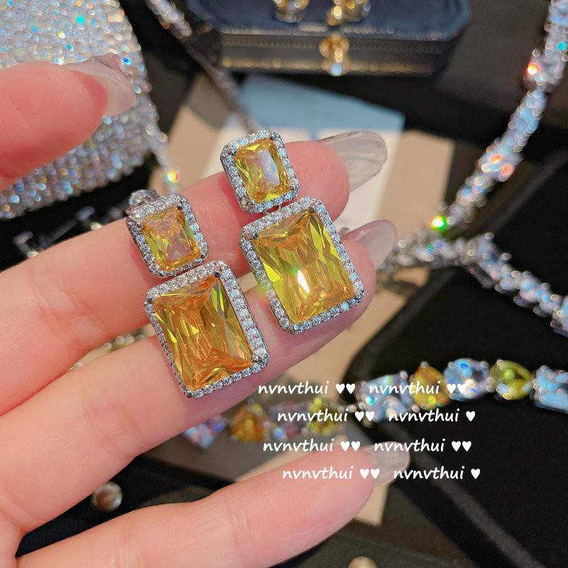 

Bright Egg Citrine Gemstone Necklace, 18K Gold-Plated Eight Hearts And Eight Arrows, Love Water Drop Zircon Full Diamond Bracelet.