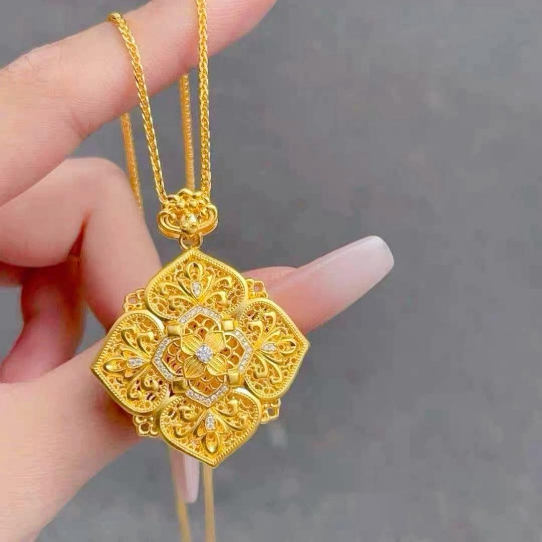 Women s Neo-Chinese Gold Necklace, Ancient-Style Gilt Lucky Ruyi Pendant Inlaid with Diamonds