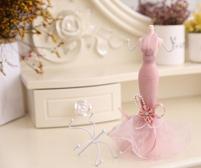 Nordic Female Jewelry Stand: Creative Pink Crystal Ornament Display Rack - 5-Piece Set
