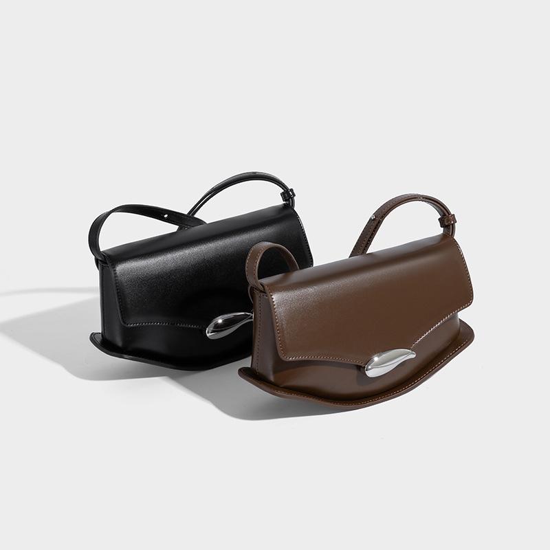 Vintage Underarm Bag Single Shoulder Bag 2025 Fashion Niche Design Personality Saddle Bag Trendy High-end Crossbody Women's Bag