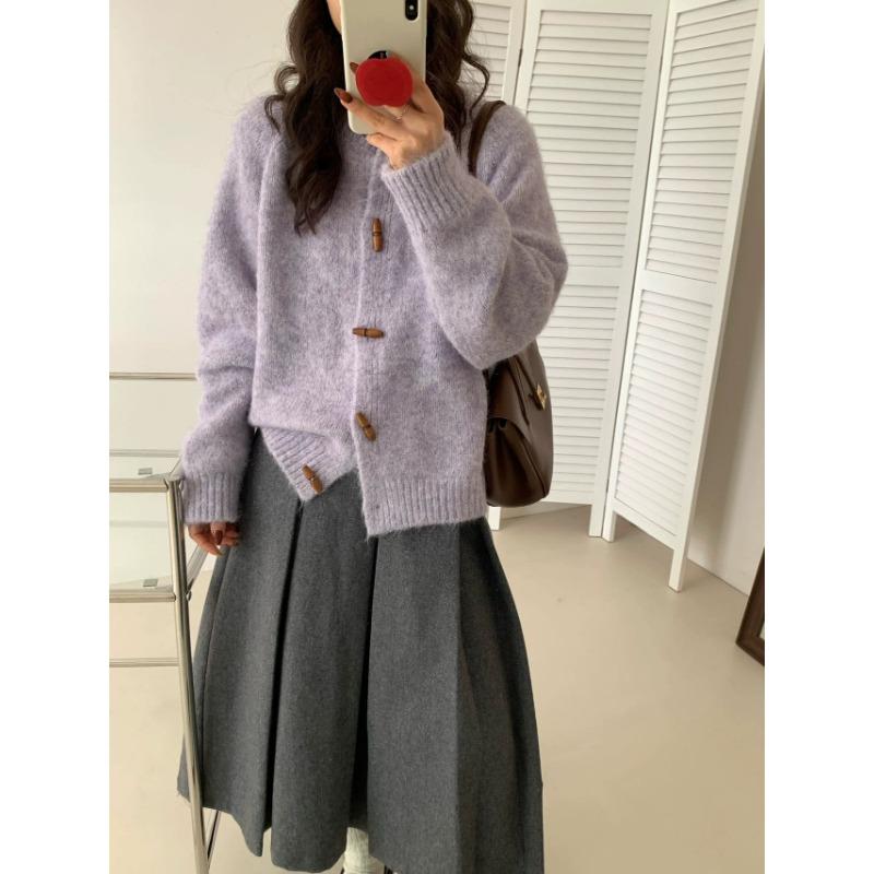 Autumn and winter new gentle wind horn buckle knitted cardigan top women's loose lazy wind sweater jacket