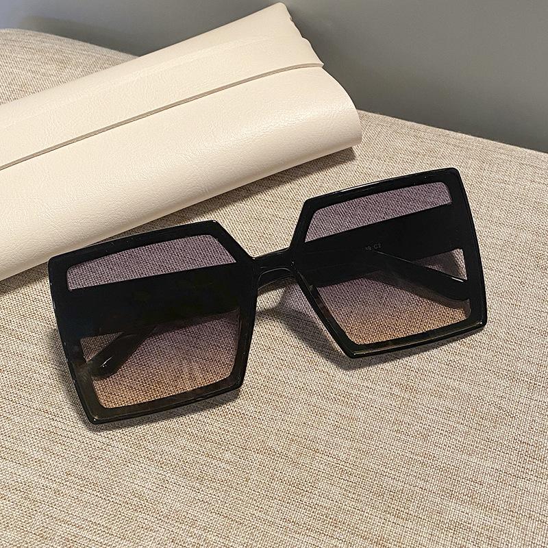 New Vintage Large Frame Sunglasses Women Designer Square Sun Glasses UV400 Fashion Eyewear Travel Gafas De Sol