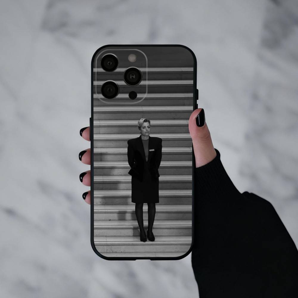 Deux personnes echangeant de la salive Phone Case For iPhone 17pro,16,15,14,13,12,11 Plus,Pro Max,XS,Soft Silicone Black Cover
