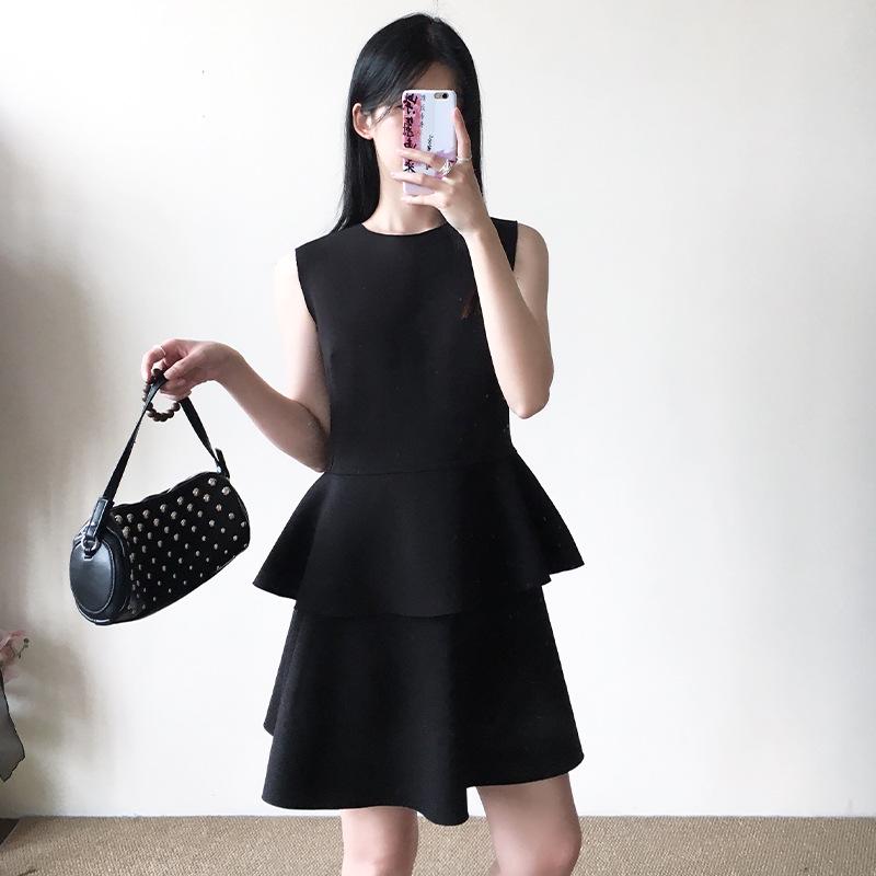 Deconstructed Hepburn Style Little Black Dress with Sleeveless Top - 2025 Spring Women's Slim Skirt