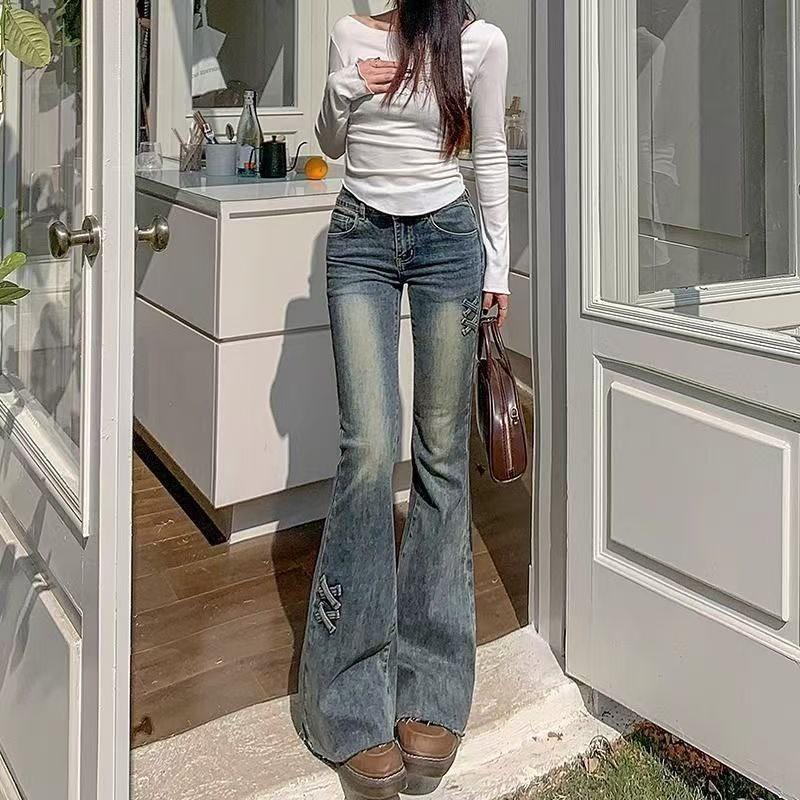 

Тренд весны 2025 года: Ретро Джинсы Клеш с Высокой Посадкой и Декором в виде Бантов - Облегающий Крой и Эластичный Пояс Extra Large синий