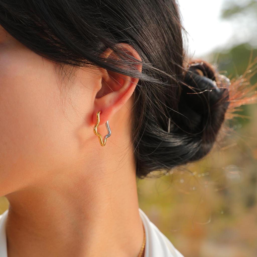 Trendy 2 Tones Minimalist Stainless Steel Hoop Earrings for Women, Gold Color Star Square Heart Huggies Ear Jewelry Accessory