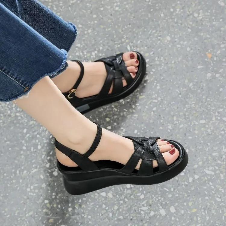 Sommer Damen Sandalen Lässige Retro Hohlknopf Sandalen Damen Offene Zehenpartie Sandalen Bequeme Keilabsatz Sandale