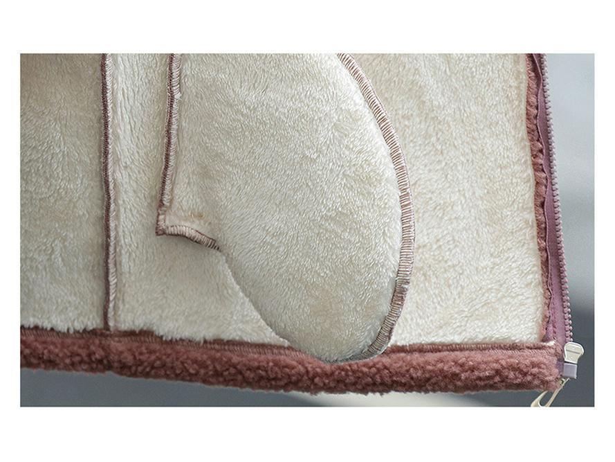 Plush Winter Coat for Middle-Aged Women: Lamb Wool Cotton Jacket, Stylish and Warm for Moms with Added Lining