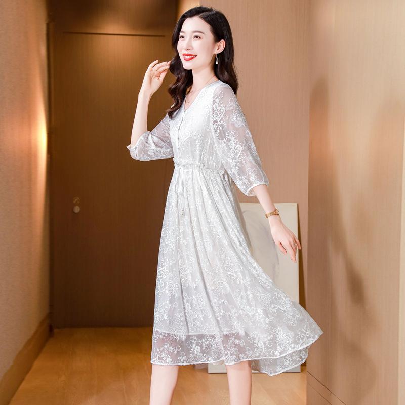 

Летнее новое платье из шелка с V-образным вырезом, вышитое, интеллектуальная мода, платье из шелка тутового дерева, двойная юбка XXL белый