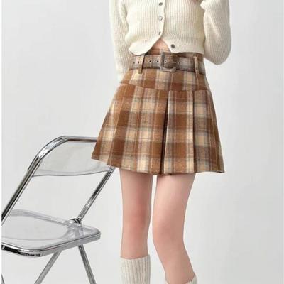Plus Size Wool Plaid High-Waist Pleated Skirt - Retro Winter Style for Women