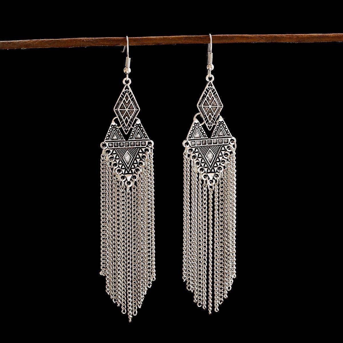 

Старинные серебряные серьги-крючки в стиле бохо с преувеличенным ретро-дизайном