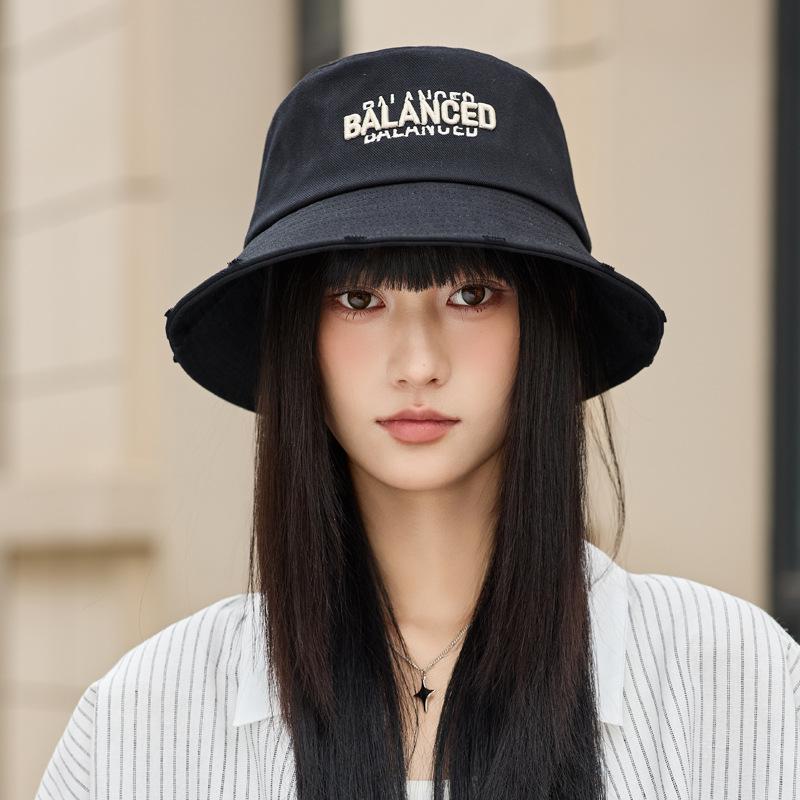 Spring and Autumn New Hat Women's High Quality Embroidered Letters Bucket Hat Travel Sunscreen Visor