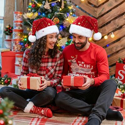 Goldener Stern Weihnachtsmannmütze Rote Weihnachtsmütze mit weißem flauschigem Bommel Fuzzy Weihnachtsmütze für festliche Zusammenkunft Weihnachts-Neujahrsparty