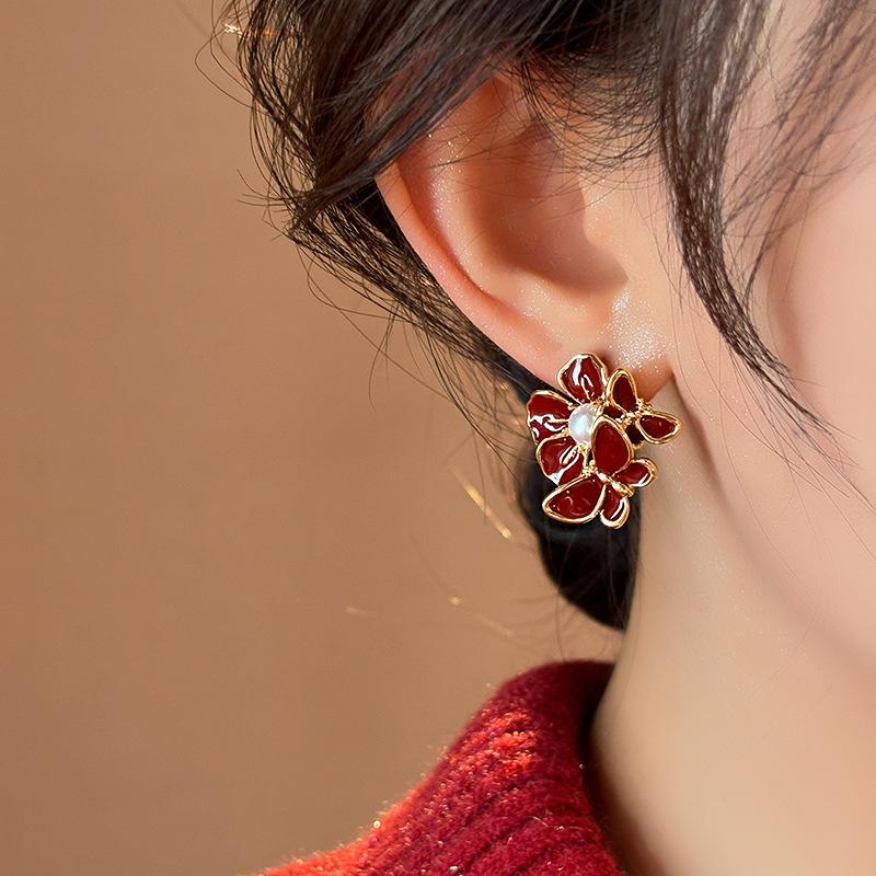 Korea Style Butterfly Flower Shape Red Enamel Stud Earrings for Women Party Cute Lovely Elegent Pearl Vintage Earrings Jewelry