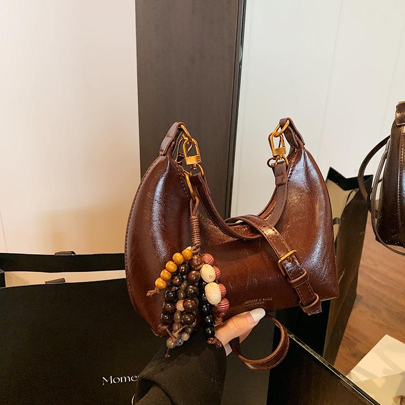 Underarm bag women's large capacity 2025 new simple and versatile high-end sense of foreign style women's explosive shoulder messenger bag