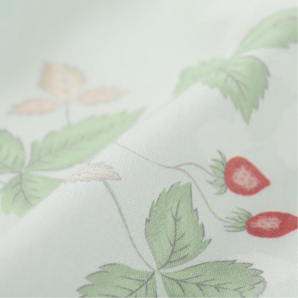 Nishikawa Wedgwood Warm Duvet Pile Wild Soft Quick Snap for Easy Putting On and Taking Opens To the Edge for Easy Putting In and Taking Made In Green